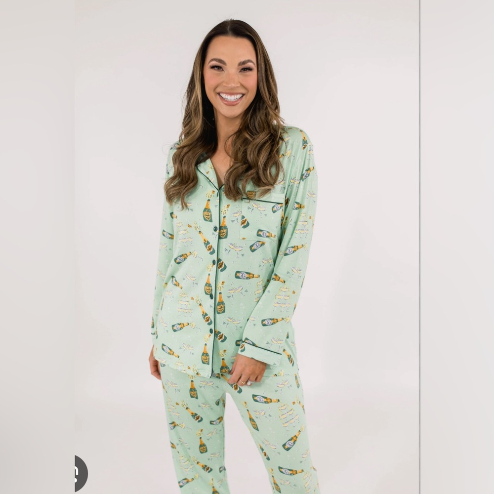 NWT 🍾 In My Sundays Champagne Toast Pajamas